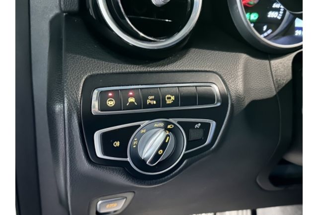 順利汽車-新北鶯歌在地車商 保證實車實價 歡迎電聯/試車 洽黃店長  第8張相片