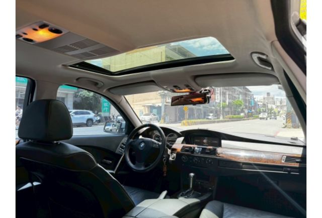 E60 523i 六缸自然進氣 ikey 天窗 電調記憶椅  第6張相片