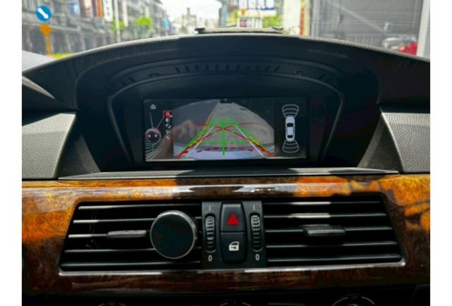 E60 523i 六缸自然進氣 ikey 天窗 電調記憶椅  第11張相片