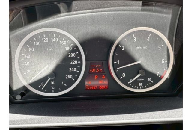 E60 523i 六缸自然進氣 ikey 天窗 電調記憶椅  第14張相片