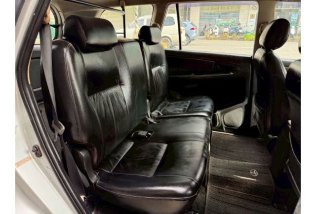 Toyota INNOVA  第8張相片