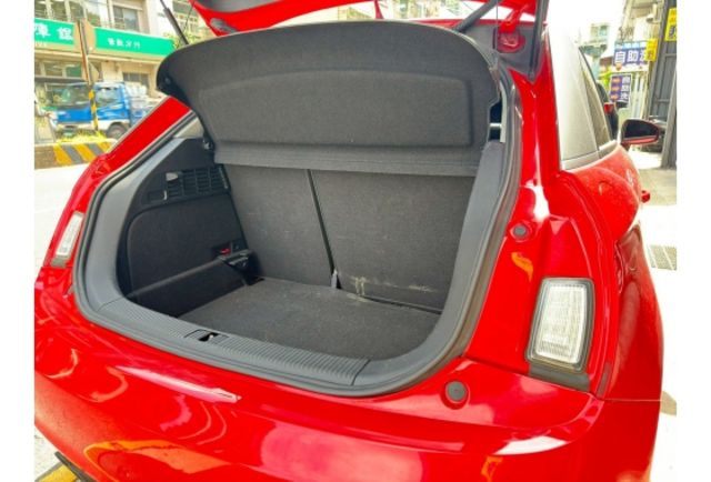 2011 A1.  省油省稅三門小車 順利汽車～實車實價  第5張相片