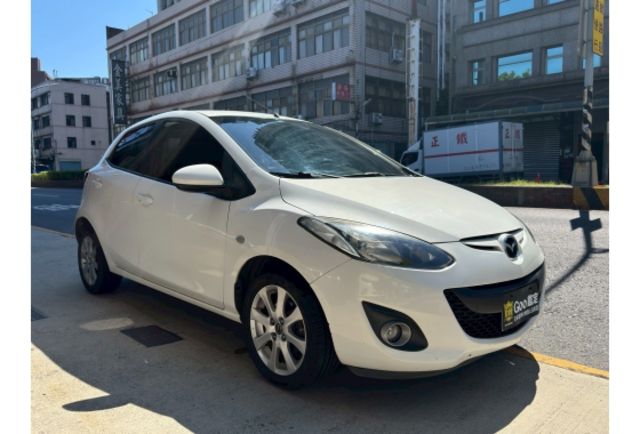 2014 僅跑六萬 優質代步車    順利汽車～實車實價  第2張相片