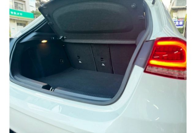 2018/19 大改款 雙螢幕 A250 4matic 順利汽車～實車實價～  第5張相片