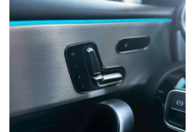 2018/19 大改款 雙螢幕 A250 4matic 順利汽車～實車實價～  第6張相片