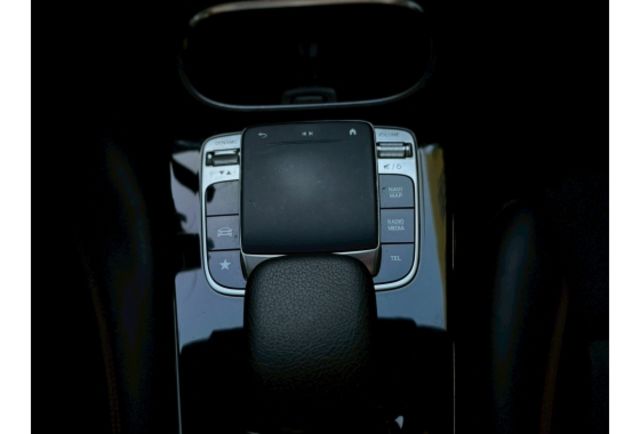 2018/19 大改款 雙螢幕 A250 4matic 順利汽車～實車實價～  第10張相片