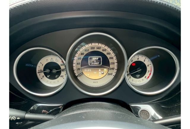 M-Benz CLS 2012款 CLS350 白色  第8張相片