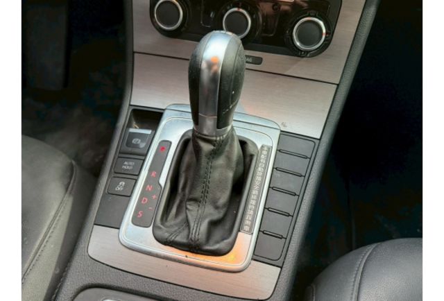 2012 Volkswagen Passat Variant 1.8 TSI  第14張相片