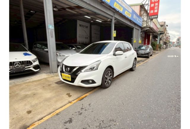 2022 Nissan Tiida 5D 旗艦版 白色  第1張相片