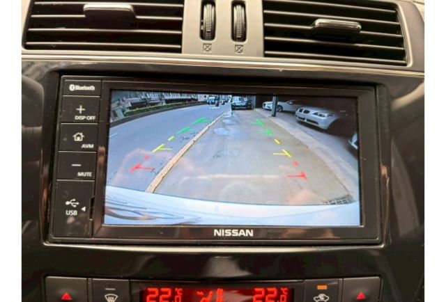 2022 Nissan Tiida 5D 旗艦版 白色  第12張相片