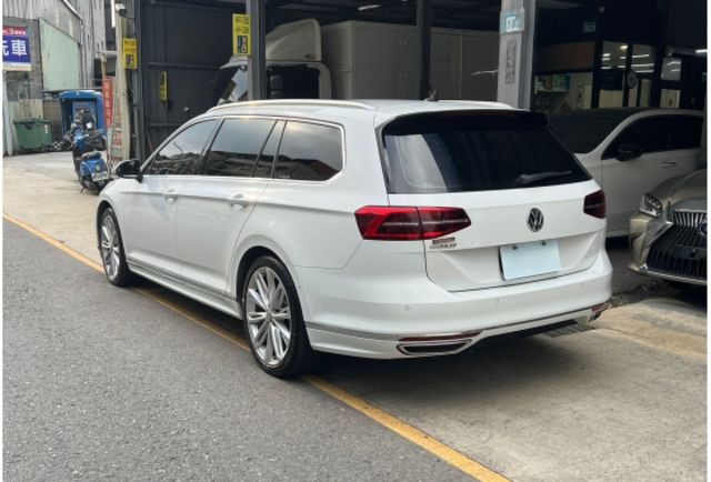 順利汽車～2019 Passat Variant 330TSI R-LINE  第3張相片
