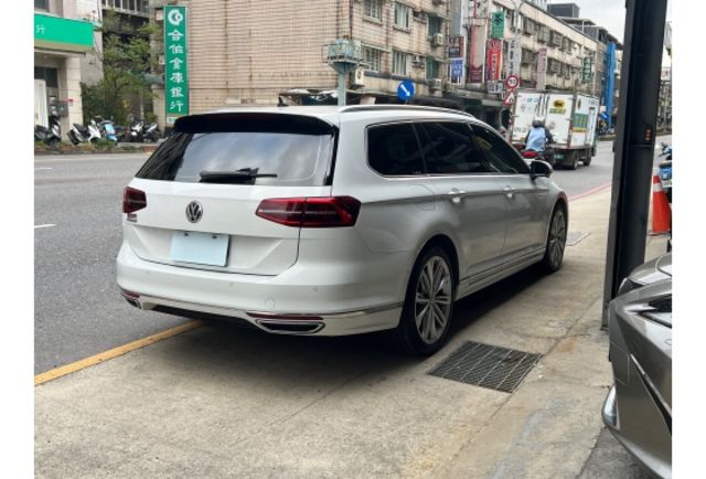 順利汽車～2019 Passat Variant 330TSI R-LINE  第4張相片