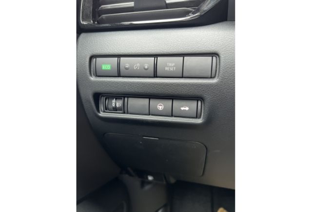 順利汽車～僅跑91km 全新車現折近20萬  第10張相片