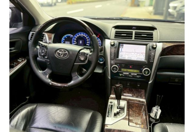 順利汽車～2013 Camry Hybrid-V 大電池剛整理  第6張相片