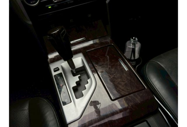 順利汽車～2013 Camry Hybrid-V 大電池剛整理  第11張相片