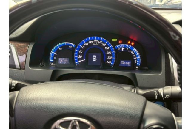 順利汽車～2013 Camry Hybrid-V 大電池剛整理  第13張相片