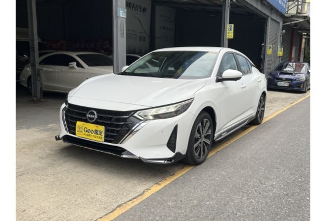 順利汽車～全新車 櫻花極綻版 通風椅專屬外觀套件bose音響  第1張相片