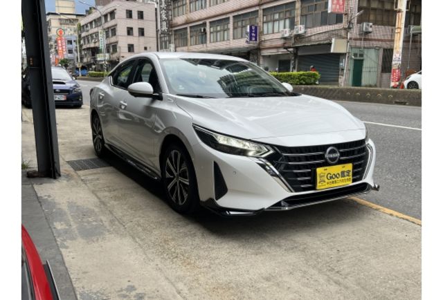 順利汽車～全新車 櫻花極綻版 通風椅專屬外觀套件bose音響  第2張相片
