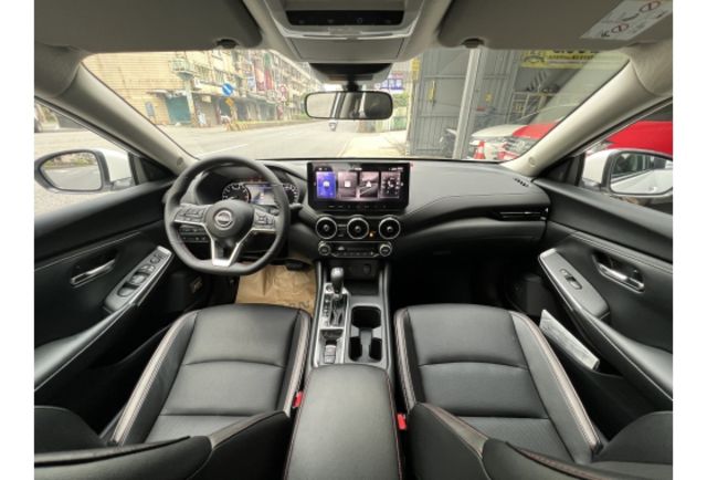 順利汽車～全新車 櫻花極綻版 通風椅專屬外觀套件bose音響  第6張相片