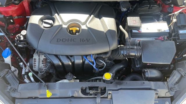HYUNDAI現代 ELANTRA  第6張相片