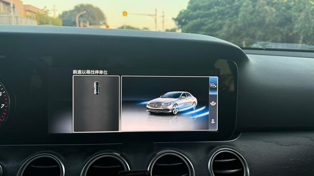 M-BENZ賓士 E300  第15張相片