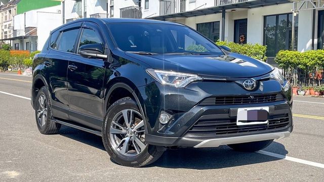 TOYOTA豐田 RAV4  第3張相片