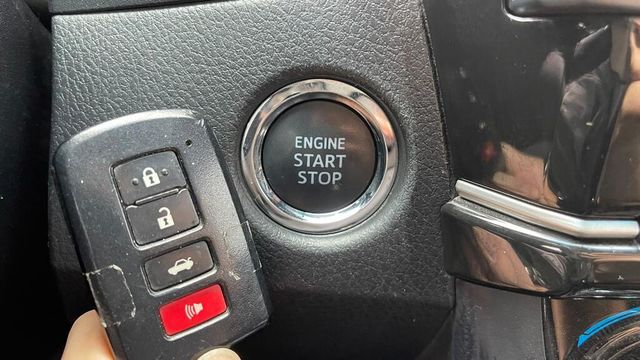 TOYOTA豐田 ALTIS  第8張相片