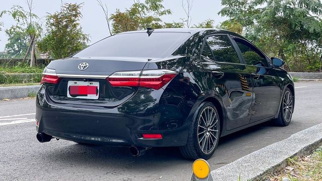 TOYOTA豐田 ALTIS  第2張相片