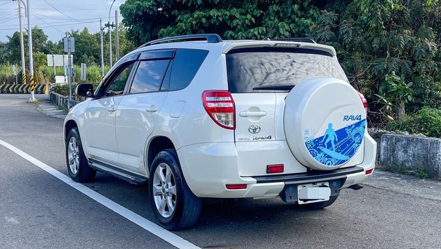 TOYOTA豐田 RAV4  第4張相片