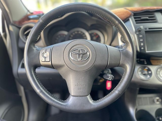TOYOTA豐田 RAV4  第14張相片
