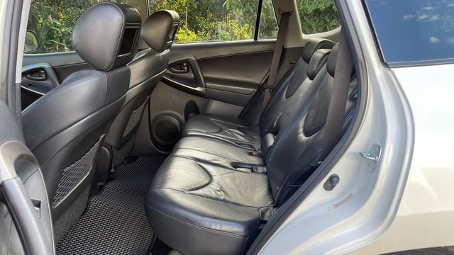 TOYOTA豐田 RAV4  第17張相片
