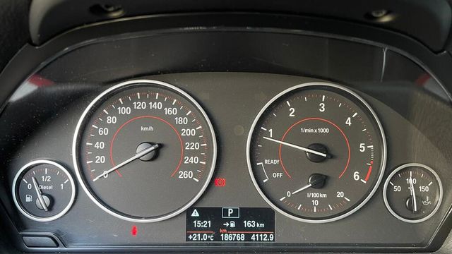 BMW寶馬 318D SEDAN  第13張相片