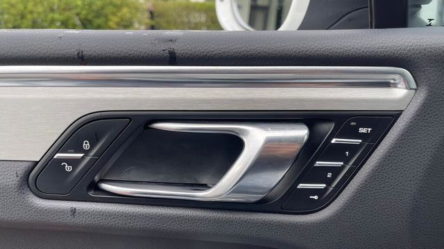 PORSCHE保時捷 MACAN  第11張相片