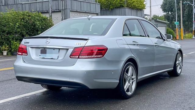 M-BENZ賓士 E200  第2張相片