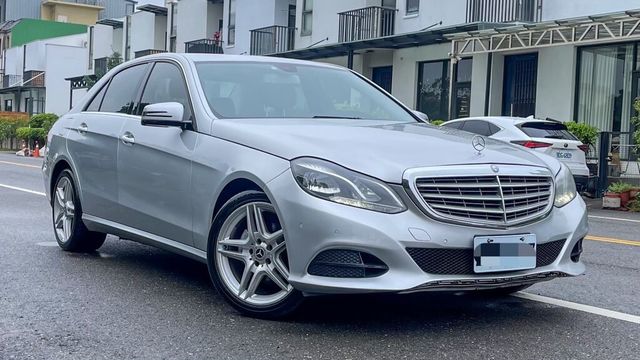M-BENZ賓士 E200  第3張相片