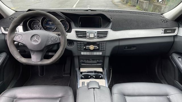 M-BENZ賓士 E200  第5張相片