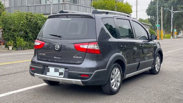 NISSAN日產 LIVINA  第2張相片