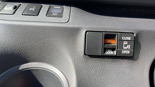 TOYOTA豐田 SIENTA  第12張相片