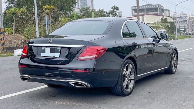 M-BENZ賓士 E200  第2張相片