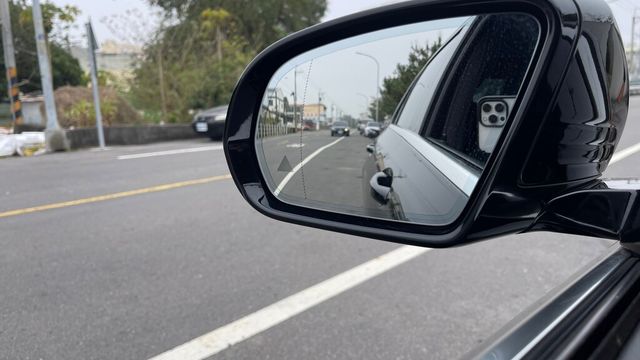 M-BENZ賓士 E200  第9張相片