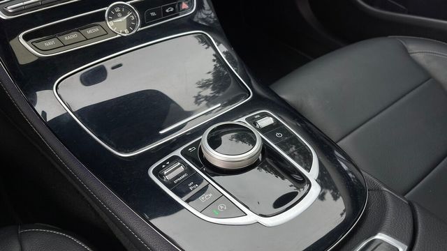 M-BENZ賓士 E200  第13張相片