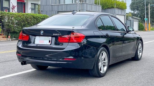 BMW寶馬 320I  第2張相片
