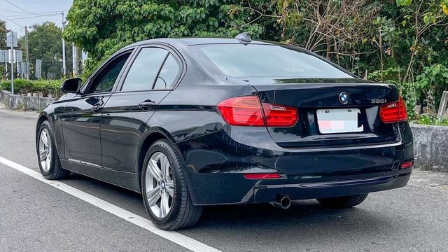 BMW寶馬 320I  第4張相片