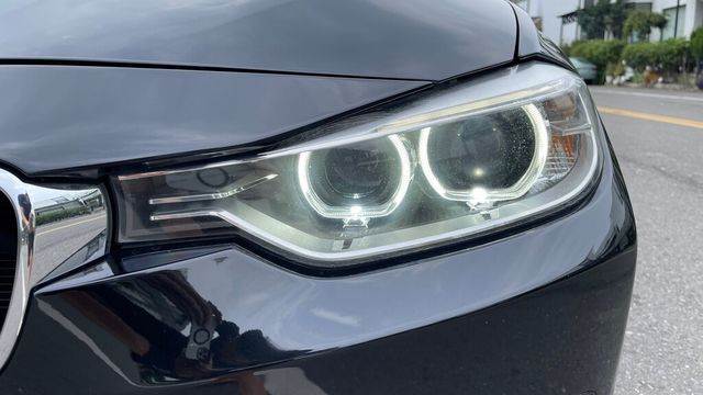 BMW寶馬 320I  第8張相片