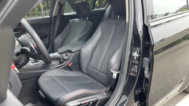 BMW寶馬 320I  第17張相片