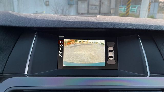 BMW寶馬 520D  第13張相片
