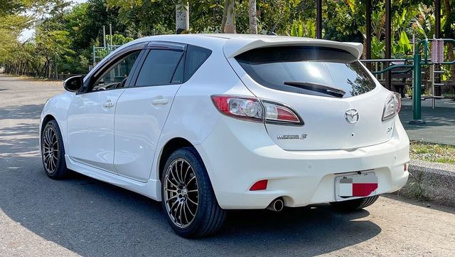MAZDA馬自達 MAZDA 3  第7張相片