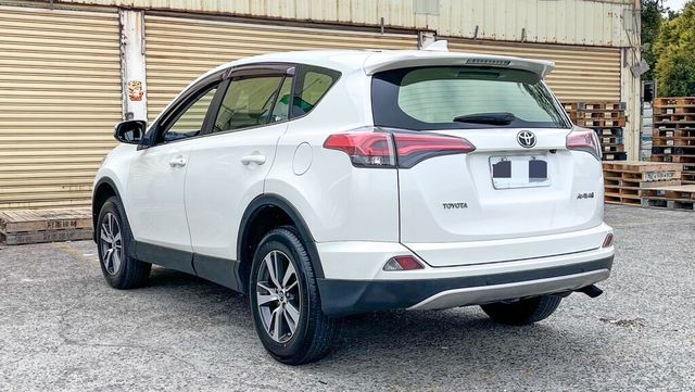 TOYOTA豐田 RAV4  第4張相片