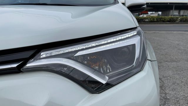 TOYOTA豐田 RAV4  第7張相片