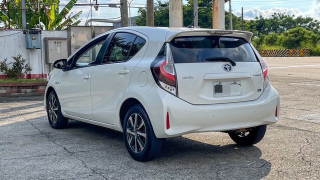 TOYOTA豐田 PRIUS C  第4張相片